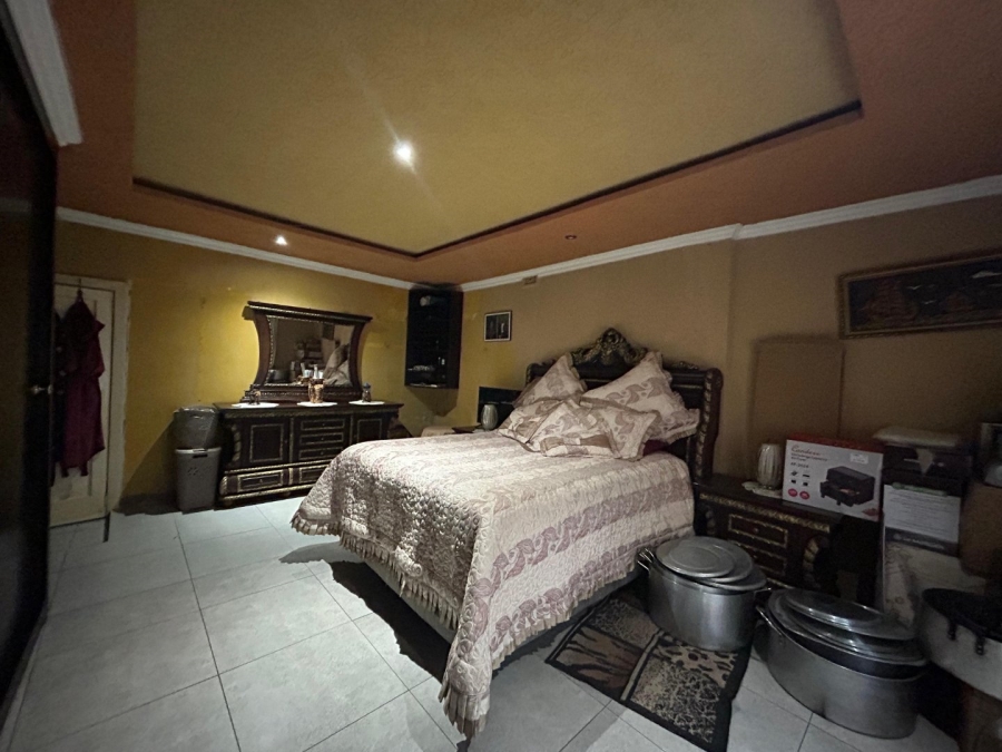 4 Bedroom Property for Sale in Dunnottar Gauteng