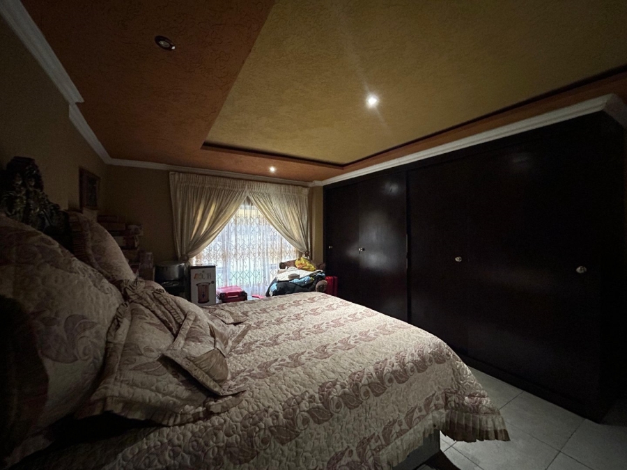 4 Bedroom Property for Sale in Dunnottar Gauteng