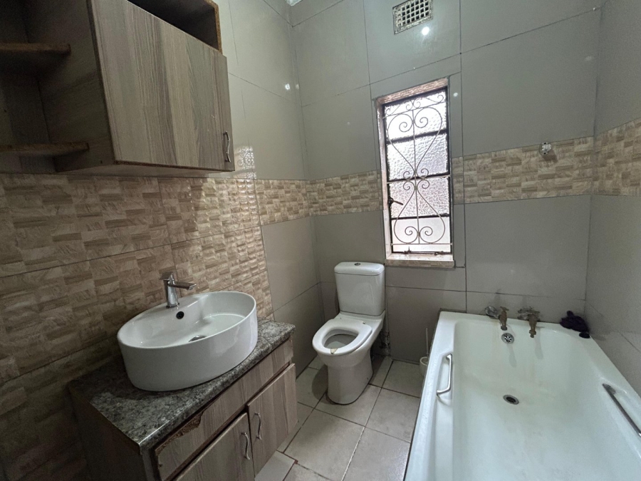 4 Bedroom Property for Sale in Dunnottar Gauteng