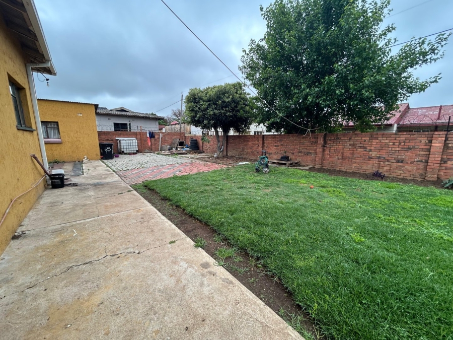 4 Bedroom Property for Sale in Dunnottar Gauteng