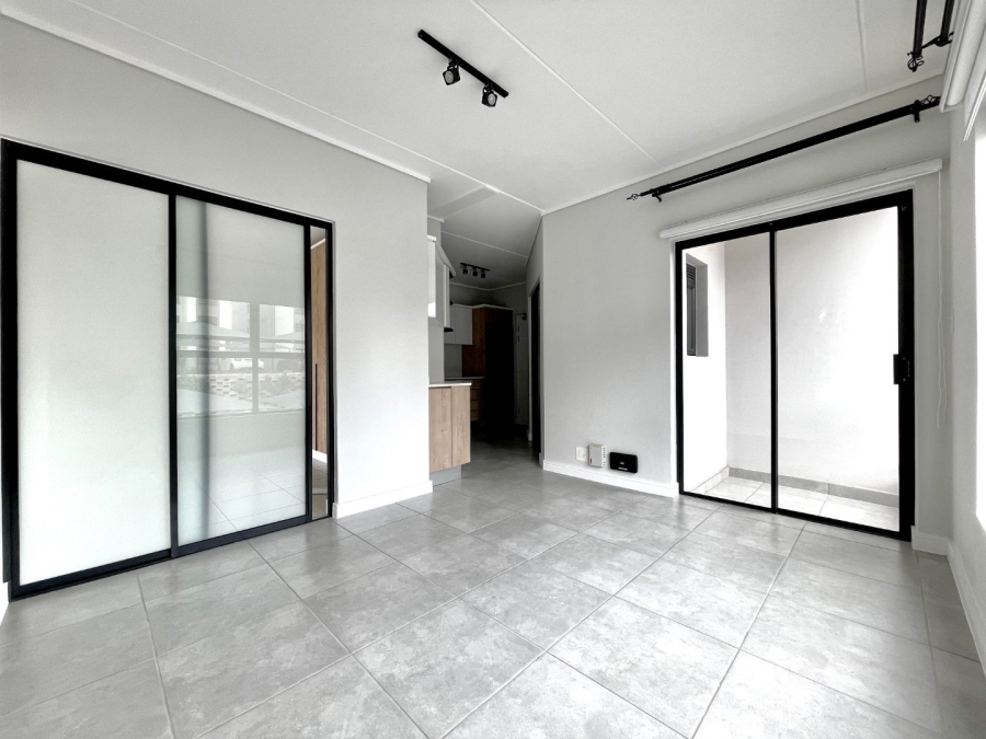 To Let 1 Bedroom Property for Rent in Waterfall Gauteng