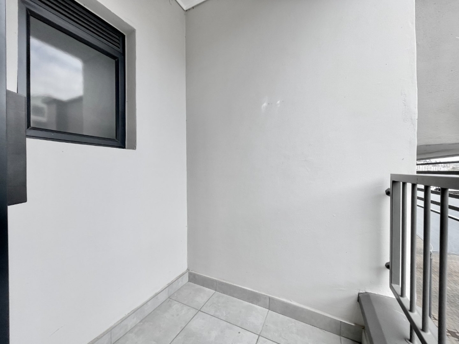 To Let 1 Bedroom Property for Rent in Waterfall Gauteng