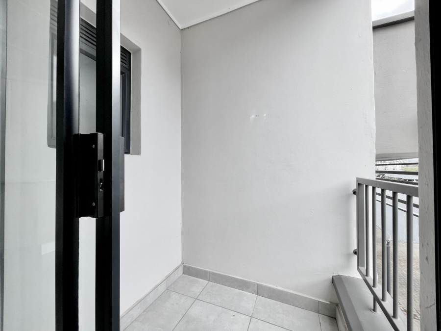 To Let 1 Bedroom Property for Rent in Waterfall Gauteng