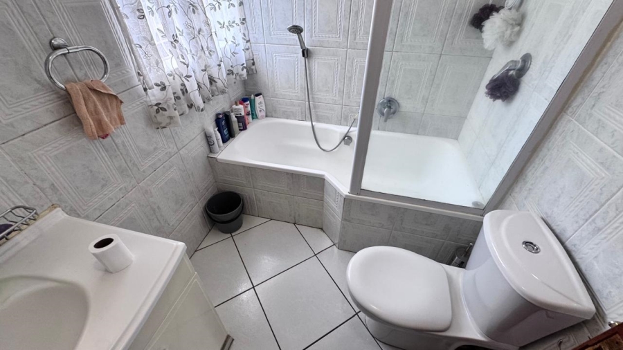 2 Bedroom Property for Sale in Lyttelton Manor Gauteng