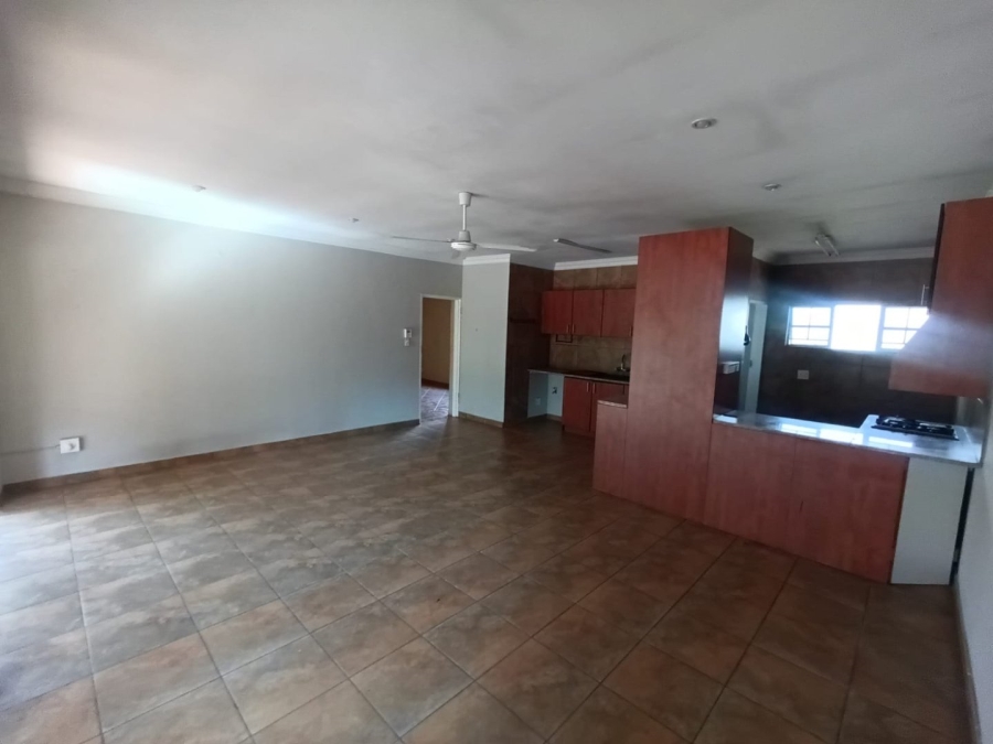 To Let Commercial Property for Rent in Haakdoornlaagte AH Gauteng