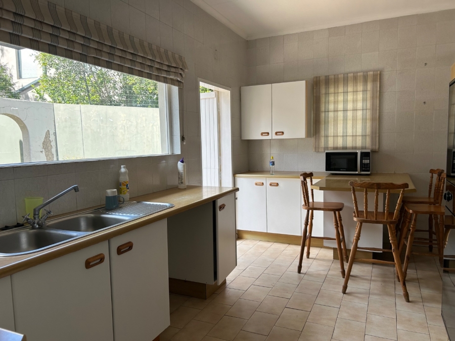 To Let 2 Bedroom Property for Rent in Fourways Gauteng