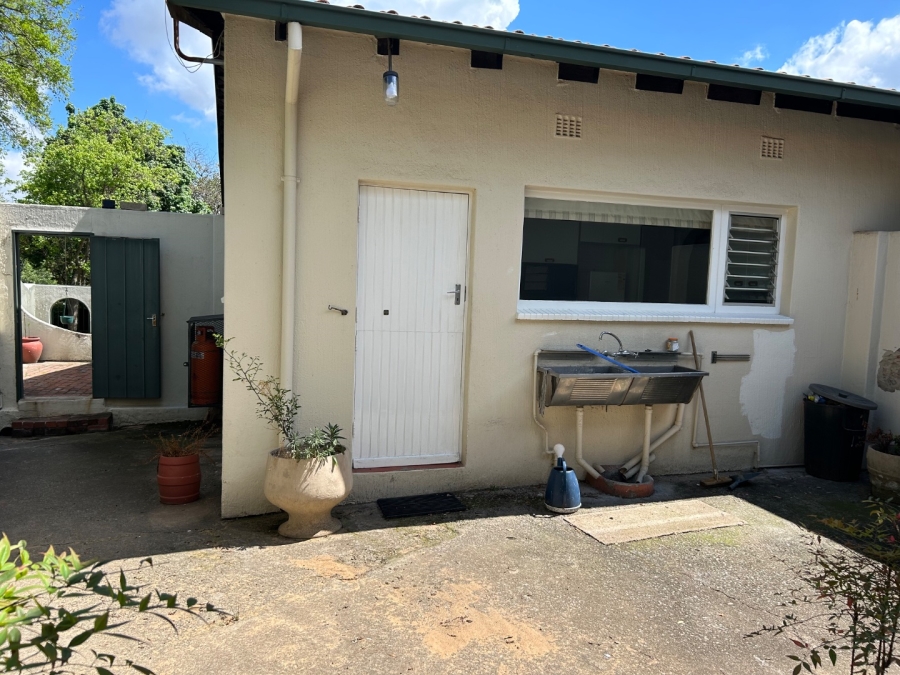 To Let 2 Bedroom Property for Rent in Fourways Gauteng