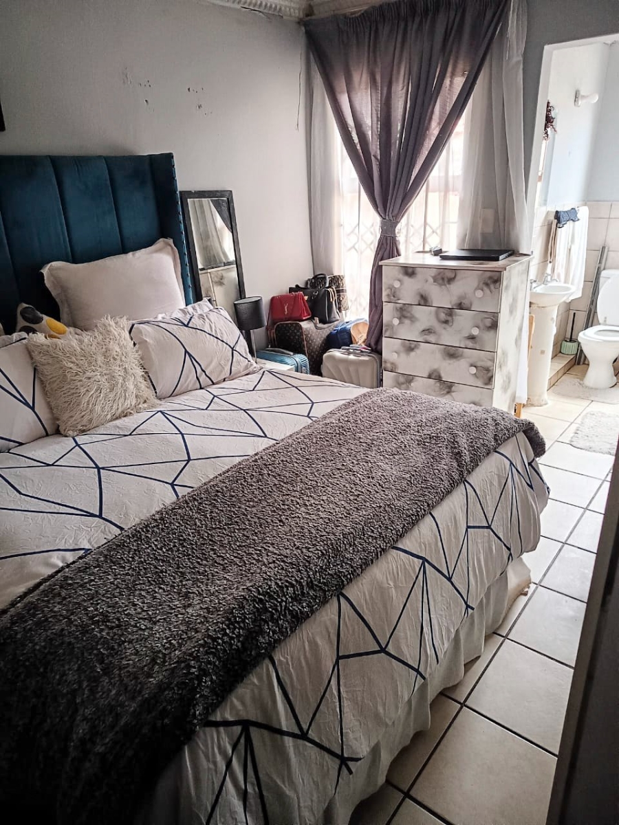 2 Bedroom Property for Sale in Karenpark Gauteng