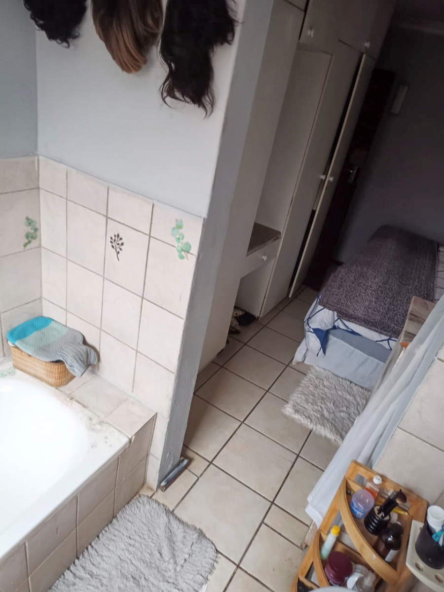 2 Bedroom Property for Sale in Karenpark Gauteng