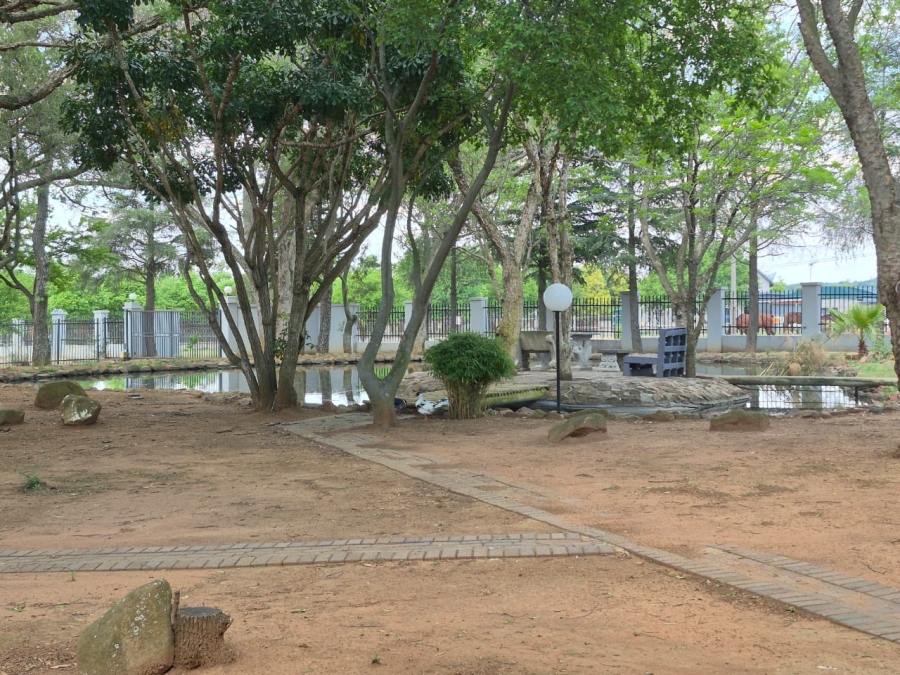 To Let 3 Bedroom Property for Rent in Zwavelpoort Gauteng