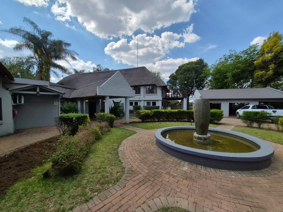 To Let 3 Bedroom Property for Rent in Zwavelpoort Gauteng