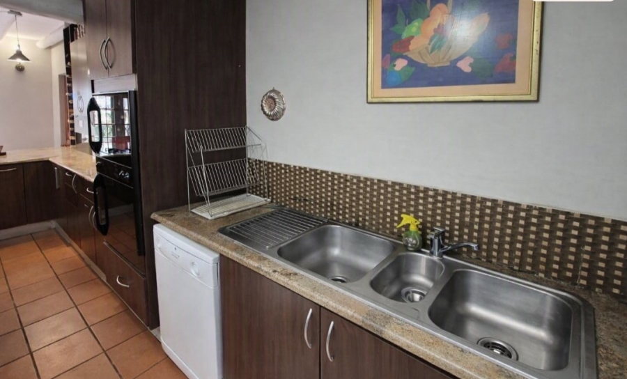 To Let 3 Bedroom Property for Rent in Zwavelpoort Gauteng