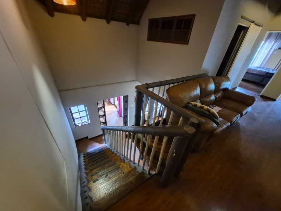 To Let 3 Bedroom Property for Rent in Zwavelpoort Gauteng