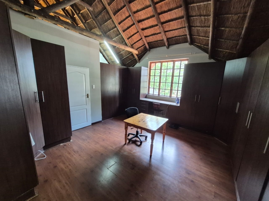 To Let 3 Bedroom Property for Rent in Zwavelpoort Gauteng