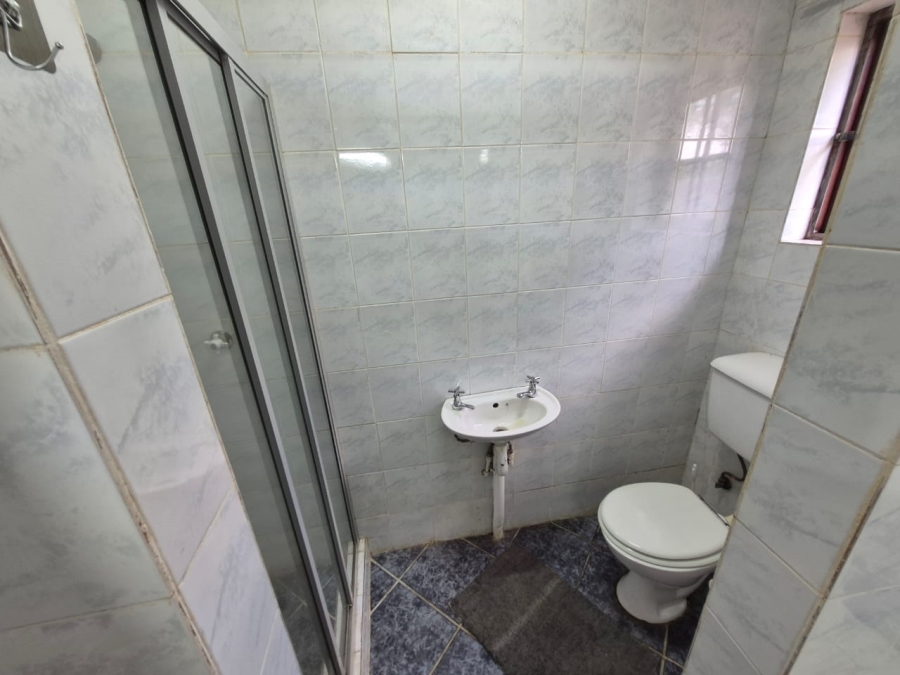 To Let 3 Bedroom Property for Rent in Zwavelpoort Gauteng