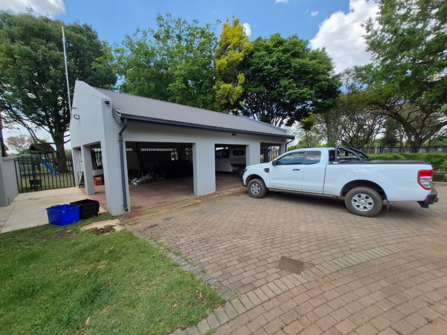 To Let 3 Bedroom Property for Rent in Zwavelpoort Gauteng