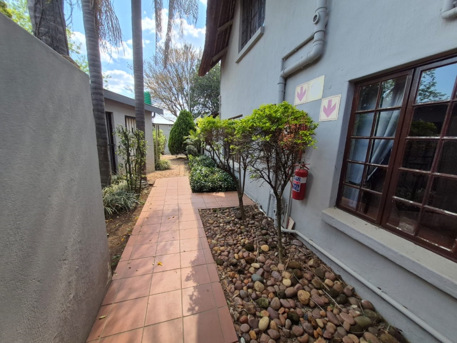 To Let 3 Bedroom Property for Rent in Zwavelpoort Gauteng