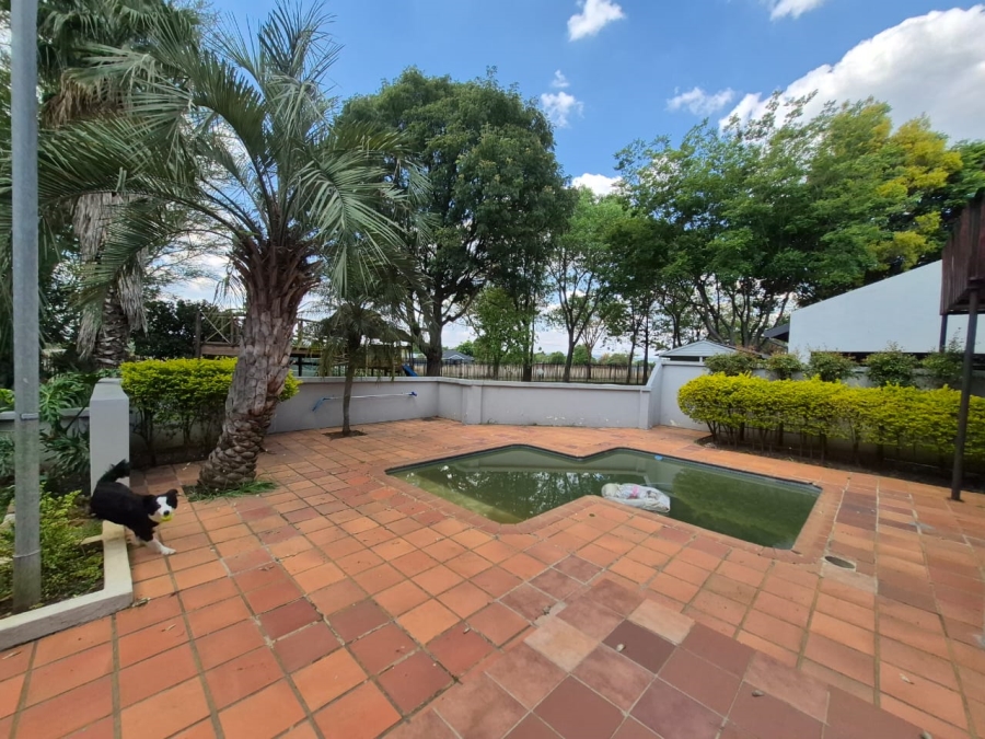 To Let 3 Bedroom Property for Rent in Zwavelpoort Gauteng