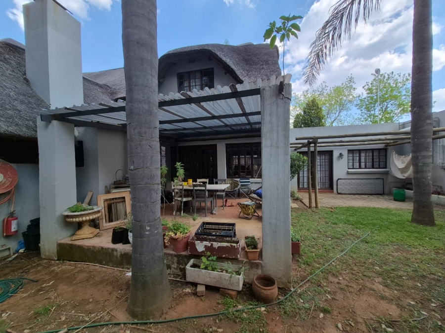 To Let 3 Bedroom Property for Rent in Zwavelpoort Gauteng
