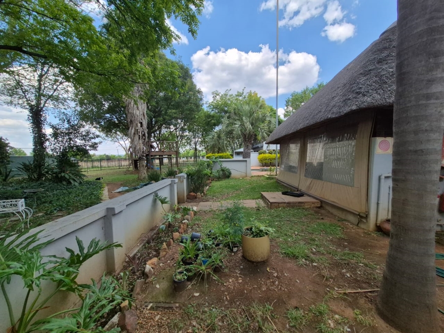 To Let 3 Bedroom Property for Rent in Zwavelpoort Gauteng