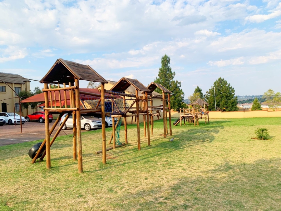 To Let 2 Bedroom Property for Rent in Sagewood Gauteng