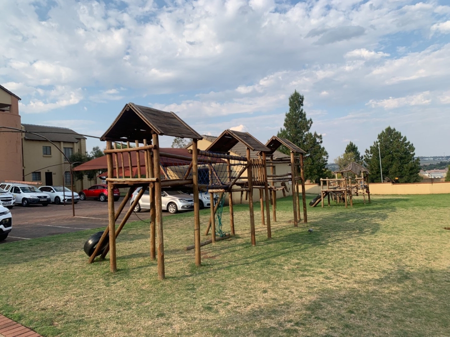 To Let 2 Bedroom Property for Rent in Sagewood Gauteng