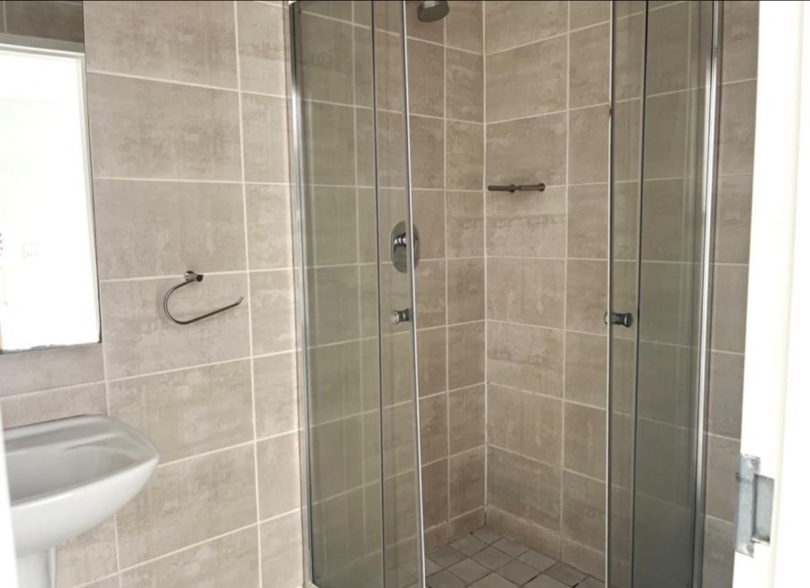 To Let 1 Bedroom Property for Rent in Linbro Park Gauteng