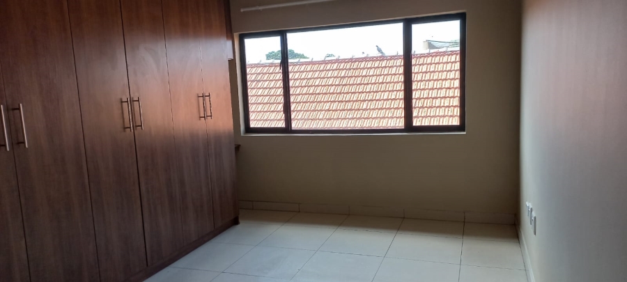 To Let 2 Bedroom Property for Rent in Crown Gardens Gauteng