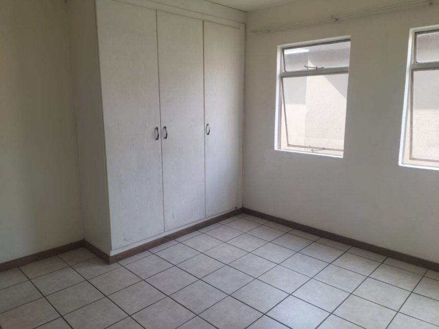To Let 3 Bedroom Property for Rent in Florentia Gauteng