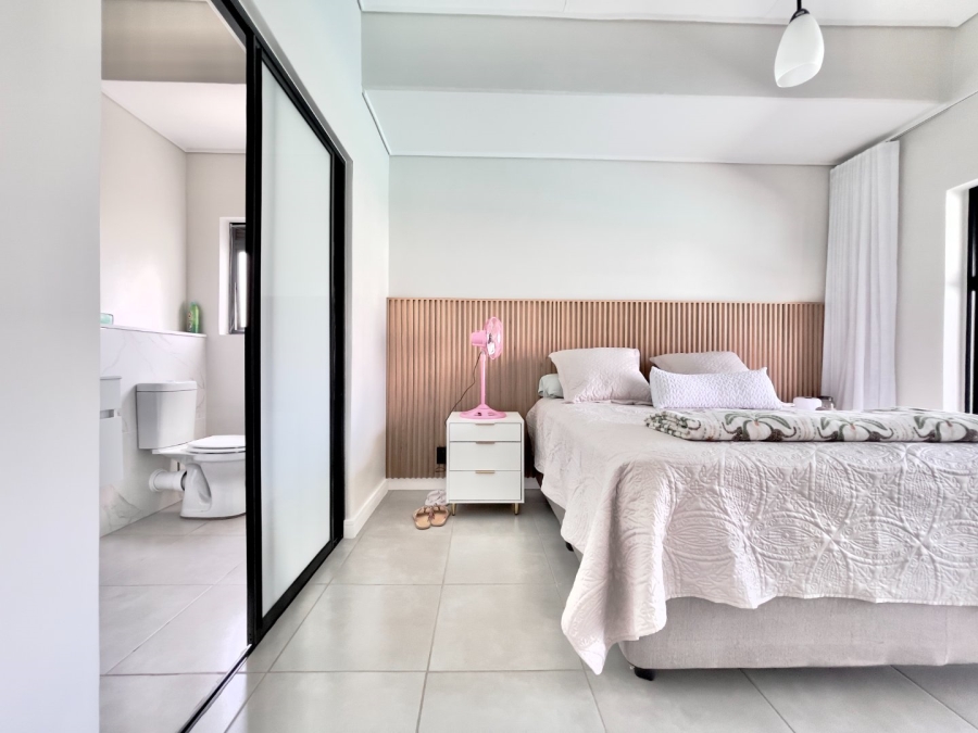 To Let 2 Bedroom Property for Rent in Waterfall Gauteng