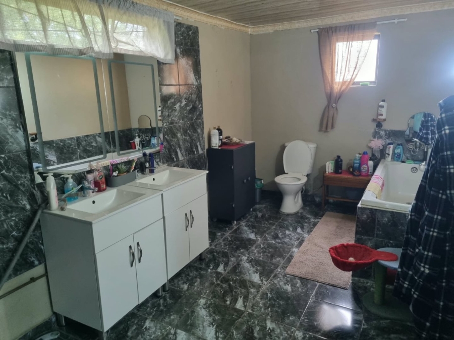 To Let 4 Bedroom Property for Rent in Vaaloewer Gauteng