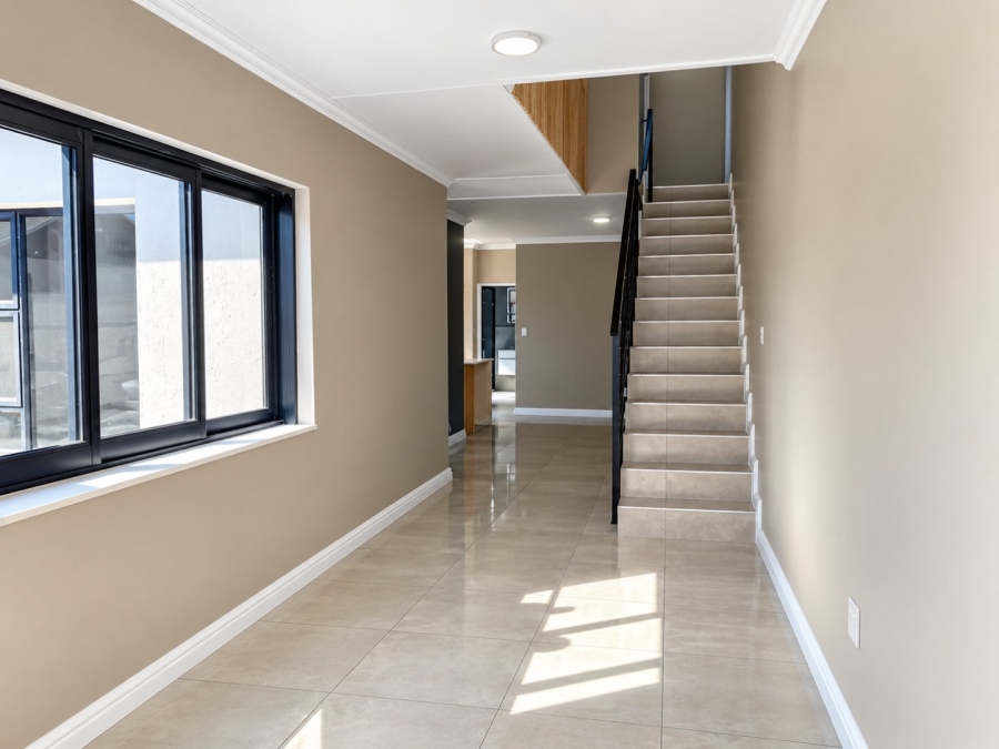 3 Bedroom Property for Sale in Glen Austin Gauteng