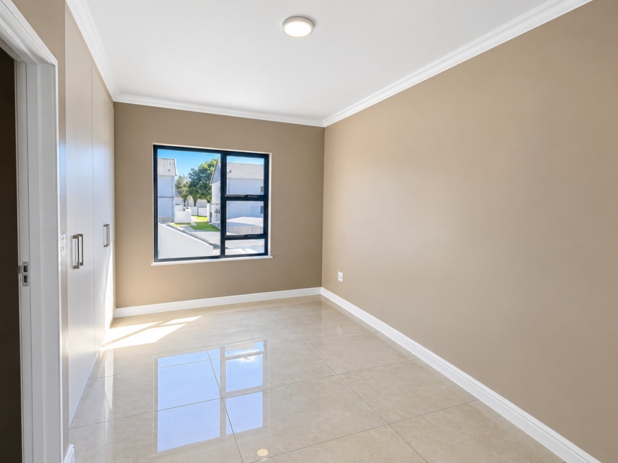 3 Bedroom Property for Sale in Glen Austin Gauteng