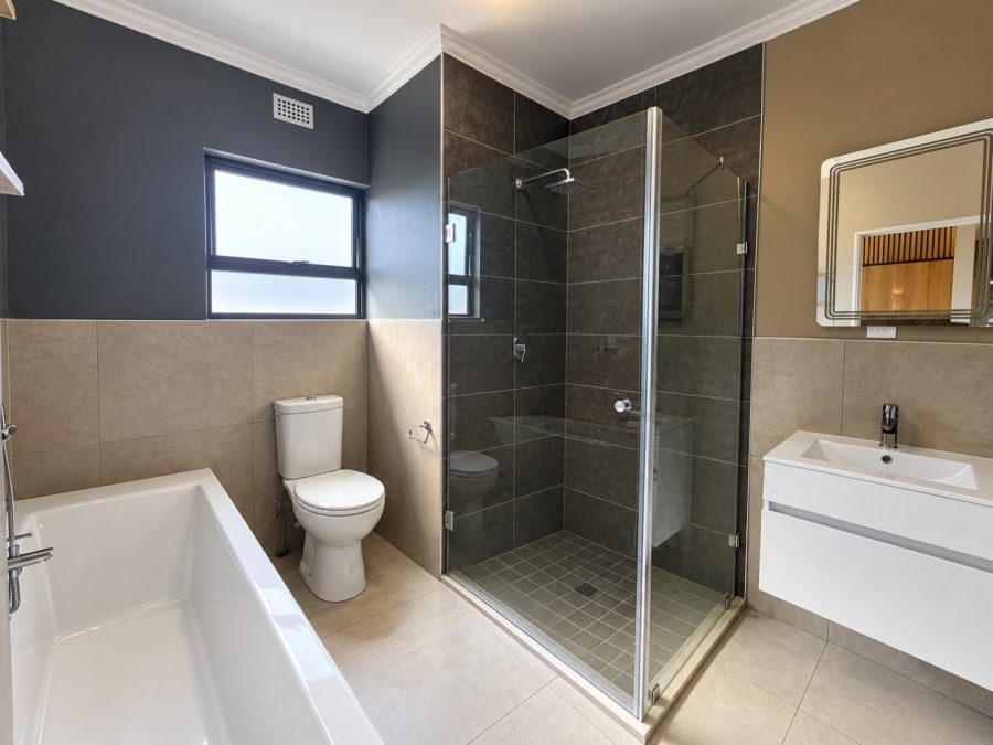 3 Bedroom Property for Sale in Glen Austin Gauteng
