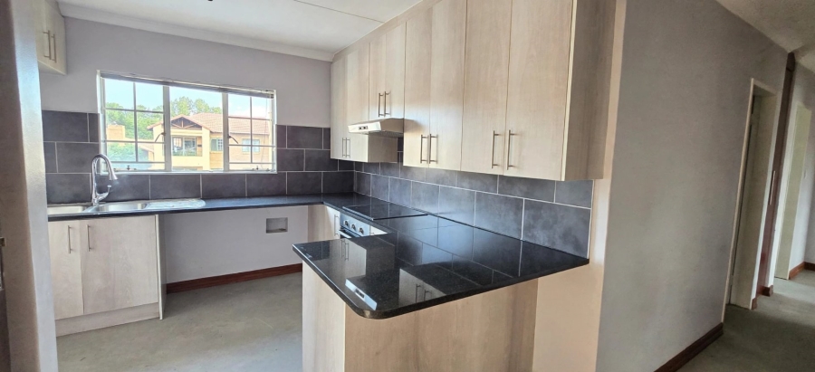 3 Bedroom Property for Sale in Die Hoewes Gauteng