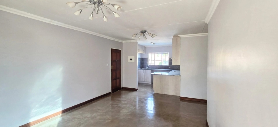 3 Bedroom Property for Sale in Die Hoewes Gauteng