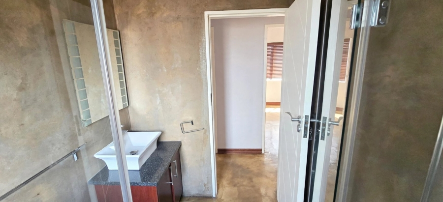3 Bedroom Property for Sale in Die Hoewes Gauteng