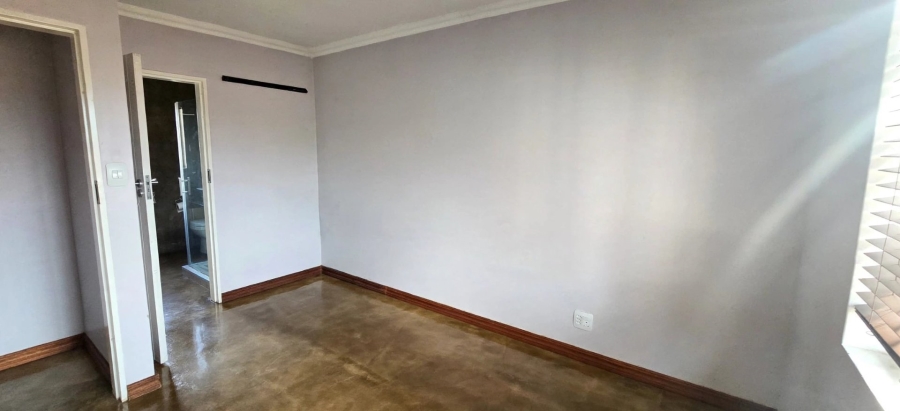 3 Bedroom Property for Sale in Die Hoewes Gauteng