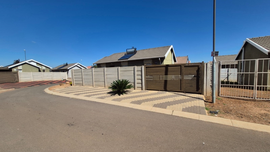 3 Bedroom Property for Sale in Sky City Gauteng
