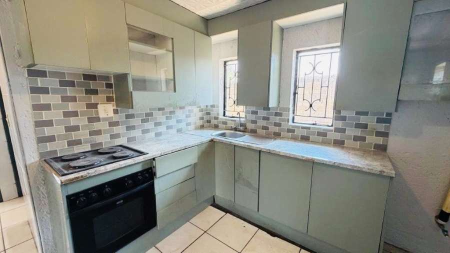 3 Bedroom Property for Sale in Soshanguve WW Gauteng