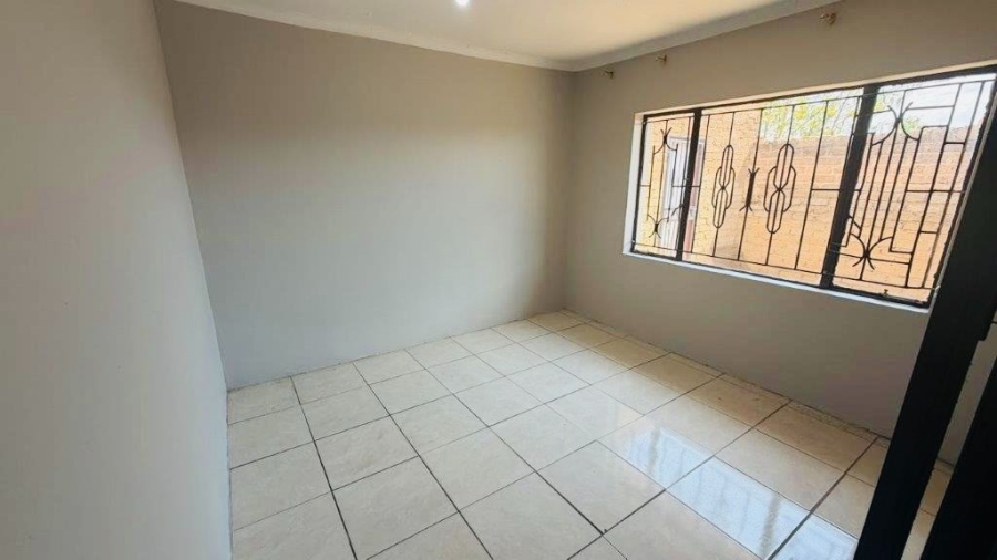 3 Bedroom Property for Sale in Soshanguve WW Gauteng
