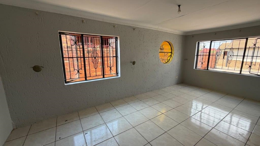 3 Bedroom Property for Sale in Soshanguve WW Gauteng