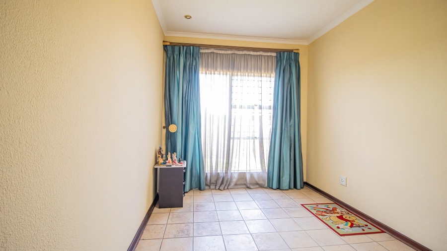 2 Bedroom Property for Sale in Mayberry Park Gauteng