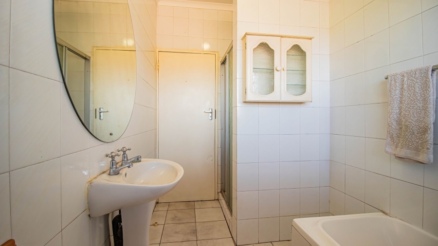2 Bedroom Property for Sale in Mayberry Park Gauteng