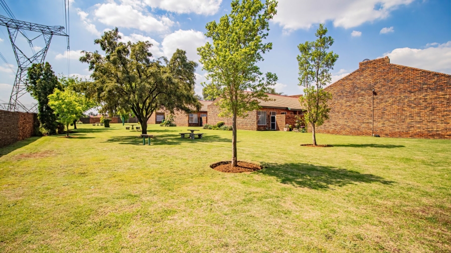 2 Bedroom Property for Sale in Mayberry Park Gauteng