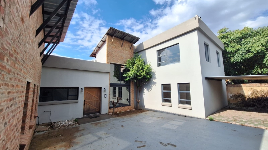 5 Bedroom Property for Sale in Montana Park Gauteng