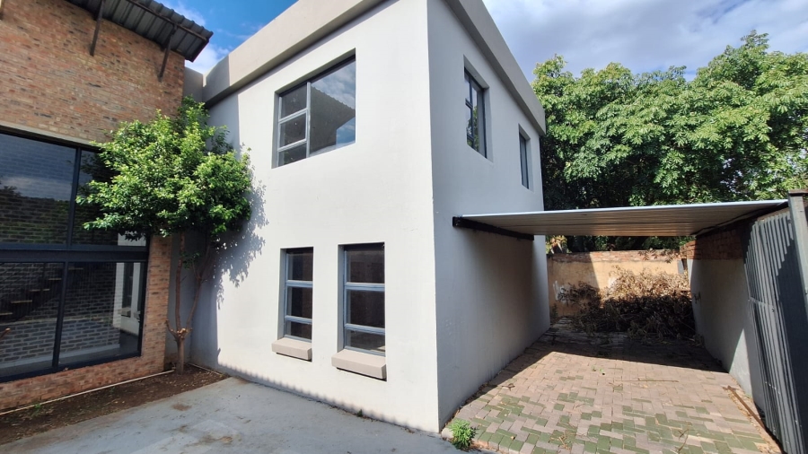 5 Bedroom Property for Sale in Montana Park Gauteng