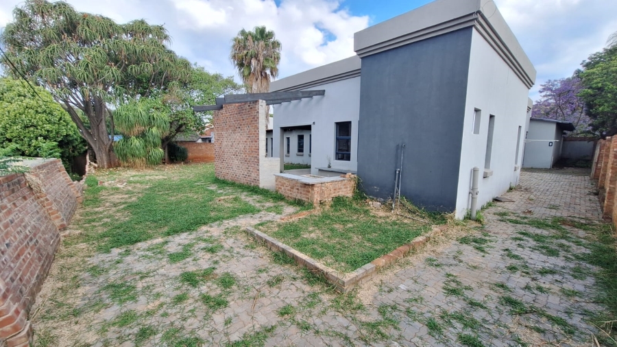 5 Bedroom Property for Sale in Montana Park Gauteng