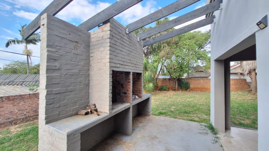 5 Bedroom Property for Sale in Montana Park Gauteng