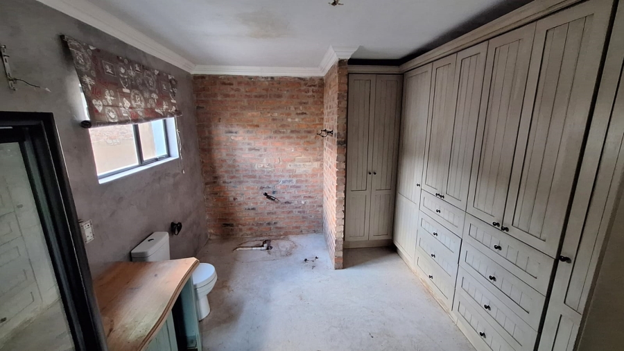 5 Bedroom Property for Sale in Montana Park Gauteng